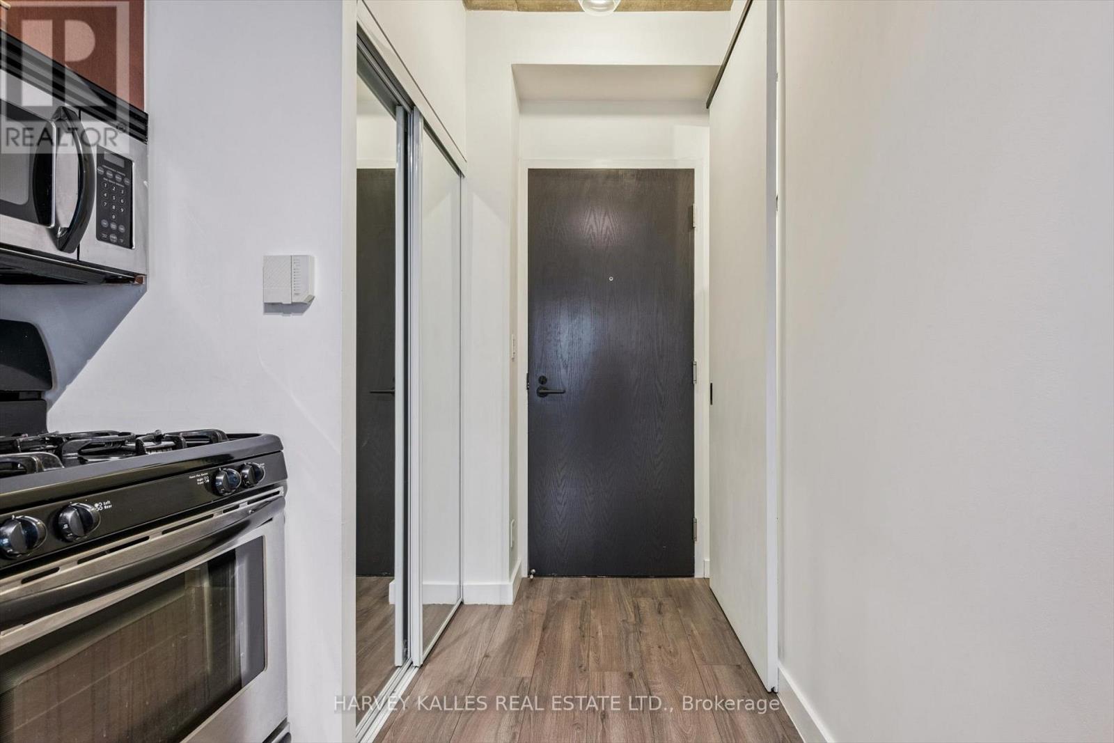 102 - 1 Shaw Street, Toronto, Ontario  M6K 0A1 - Photo 5 - C12574178