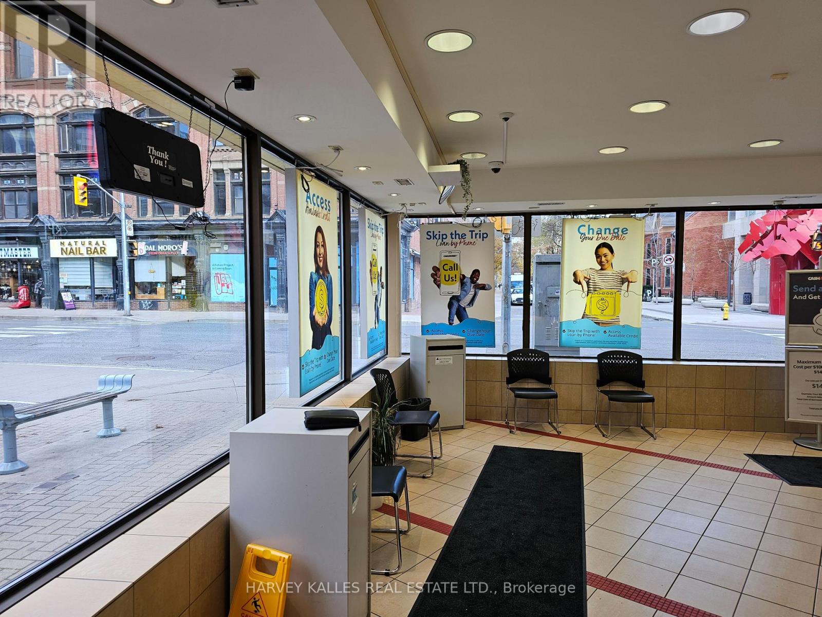 Main - 644 Yonge Street, Toronto, Ontario  M4Y 1Z8 - Photo 2 - C12587366