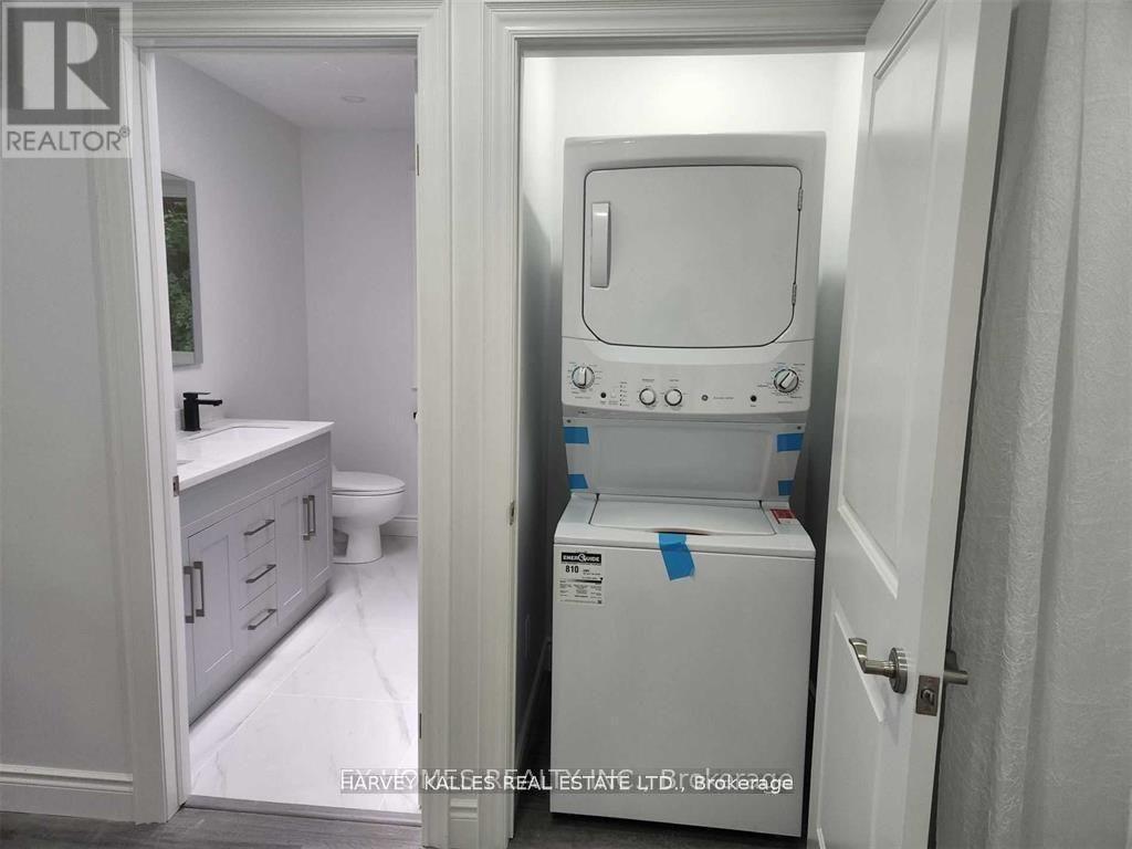 Rear - 59 Hemingway Crescent, Markham, Ontario  L3R 2S4 - Photo 11 - N12611776