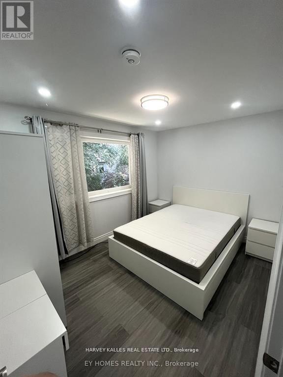 Rear - 59 Hemingway Crescent, Markham, Ontario  L3R 2S4 - Photo 13 - N12611776