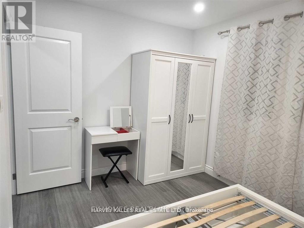 Rear - 59 Hemingway Crescent, Markham, Ontario  L3R 2S4 - Photo 14 - N12611776