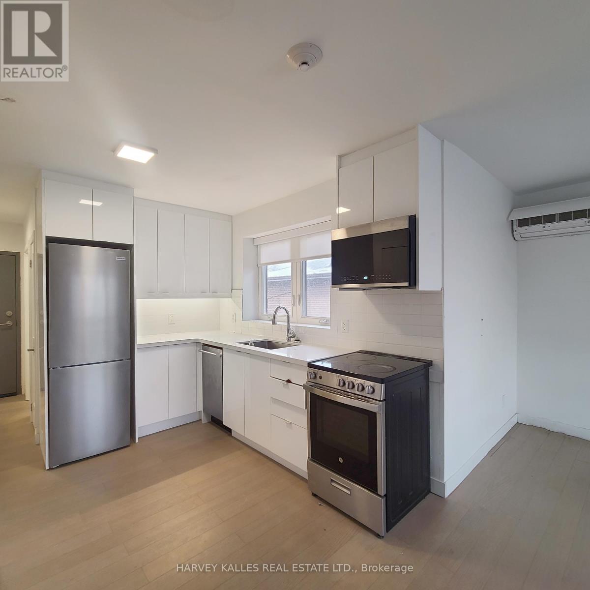 6 - 521 Browns Line, Toronto, Ontario M8W 3V1 - Photo 6 - W12612226