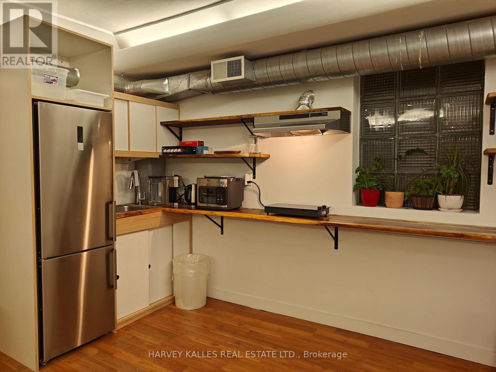 B - 406 Pacific Avenue, Toronto, Ontario  M6P 2R1 - Photo 10 - W12614872