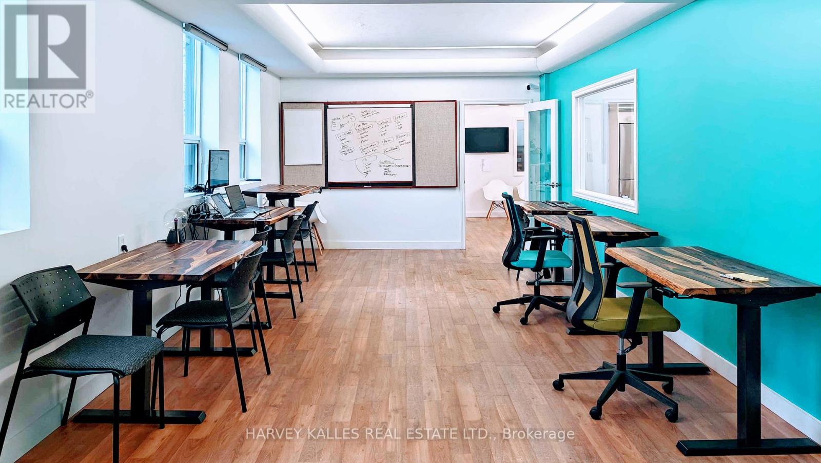 B - 406 Pacific Avenue, Toronto, Ontario  M6P 2R1 - Photo 3 - W12614872