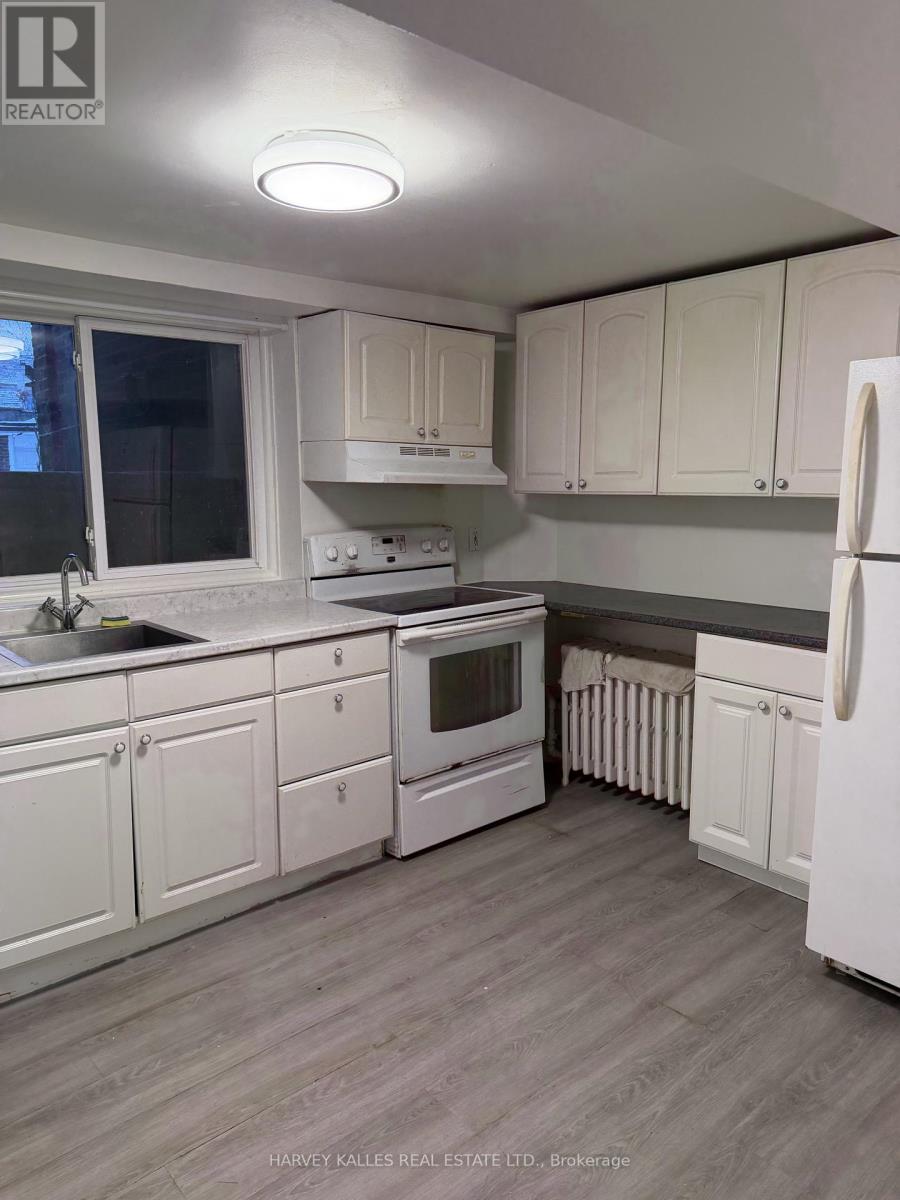 Lower - 11 Parkwood Avenue, Toronto, Ontario  M4V 2W9 - Photo 13 - C12615594