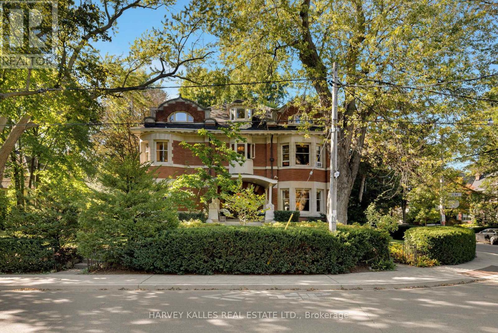 114 GLEN ROAD, Toronto, Ontario