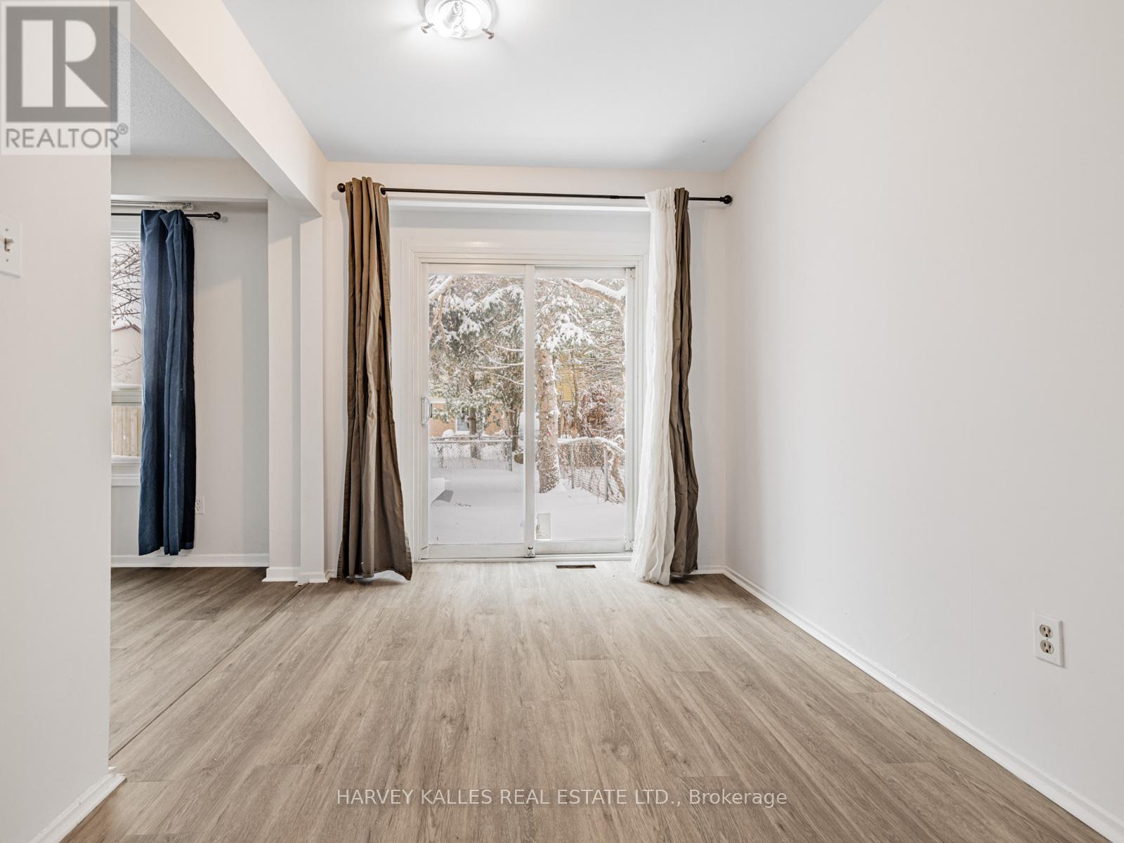 263 Browning Trail, Barrie, Ontario  L4N 5C9 - Photo 9 - S12629876