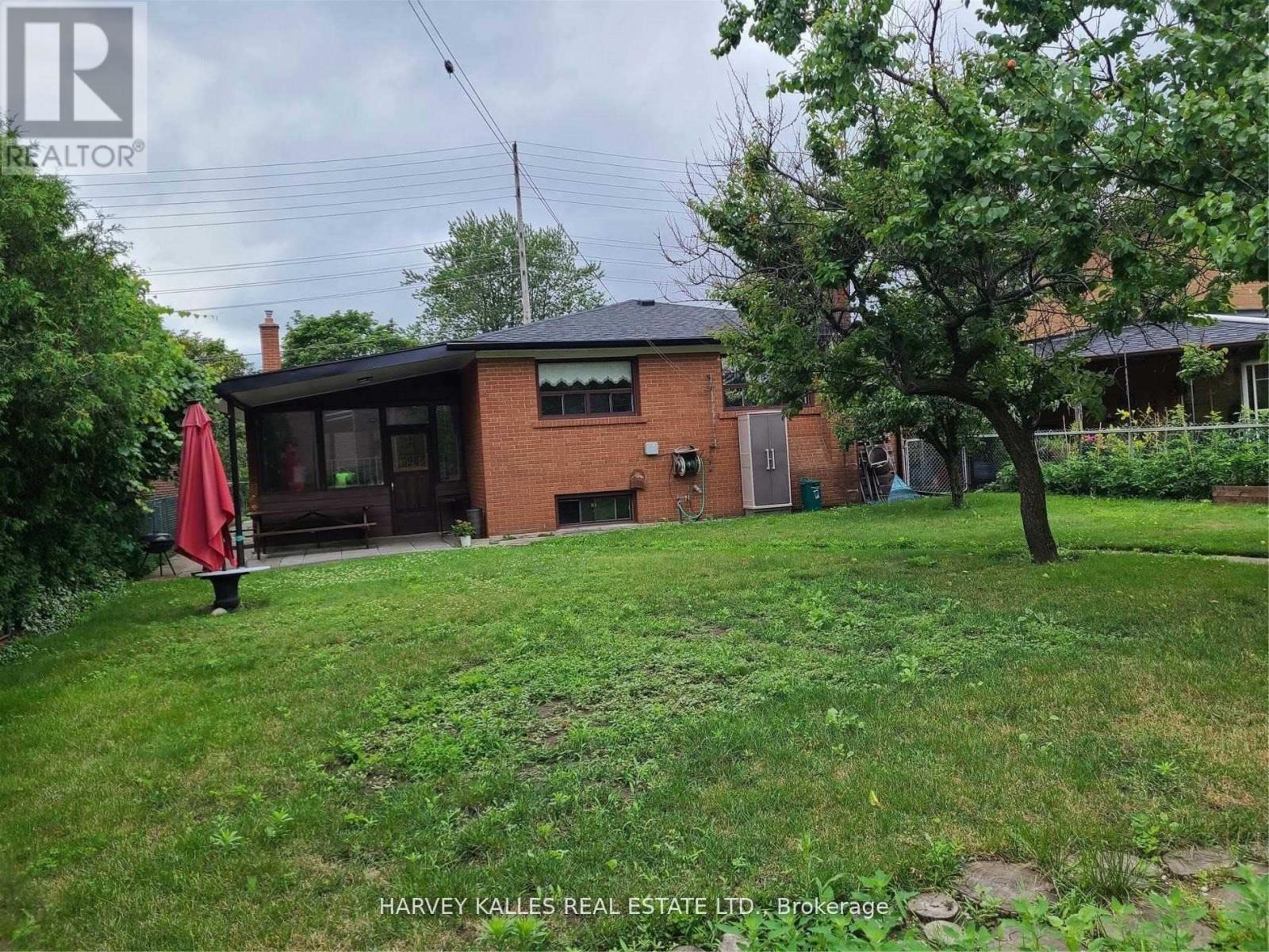 Lower - 2379 Hensall Street, Mississauga, Ontario L5A 2T1 - Photo 15 - W12634570