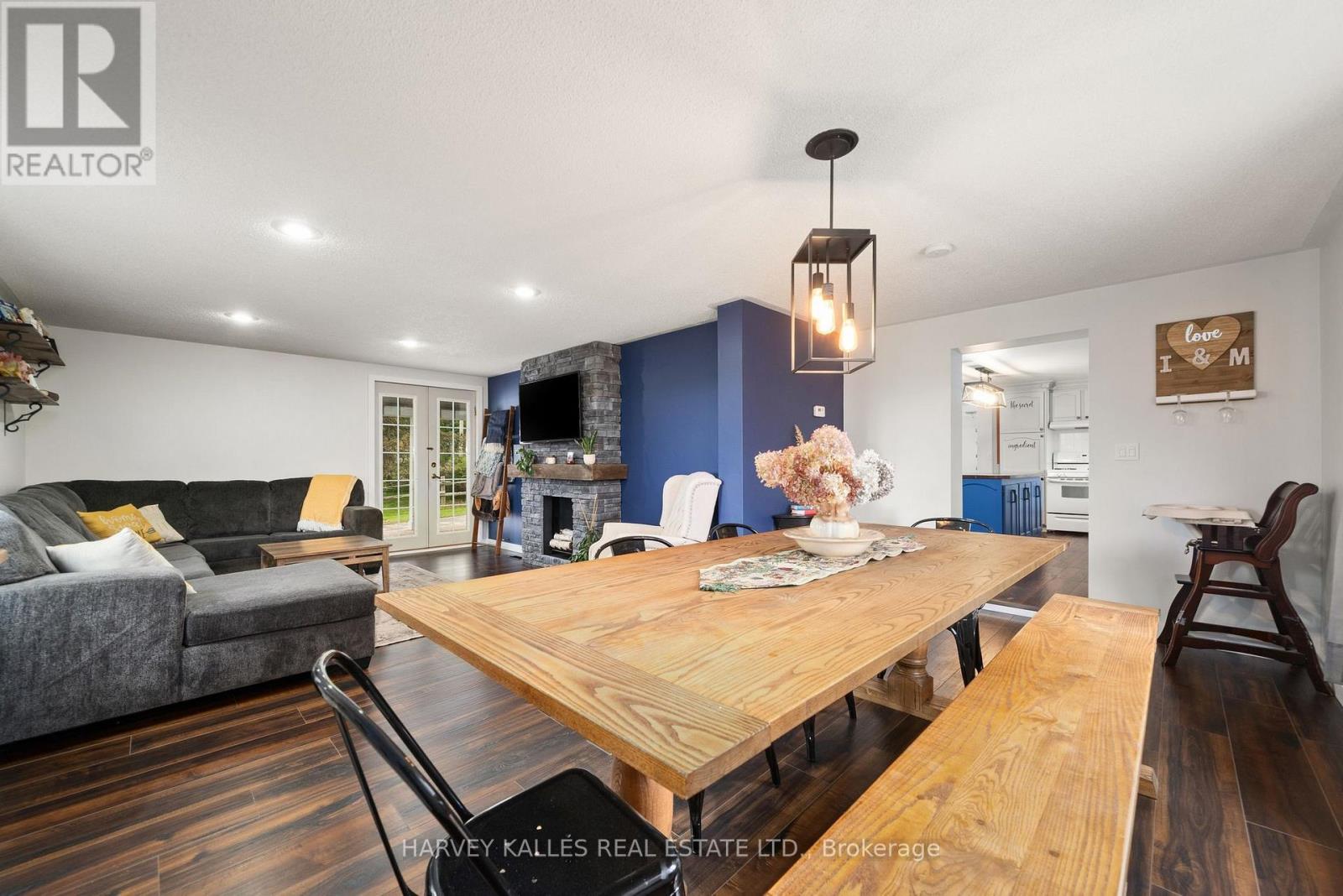 13965 Loyalist Parkway, Prince Edward County, Ontario K0K 2T0 - Photo 14 - X12635328