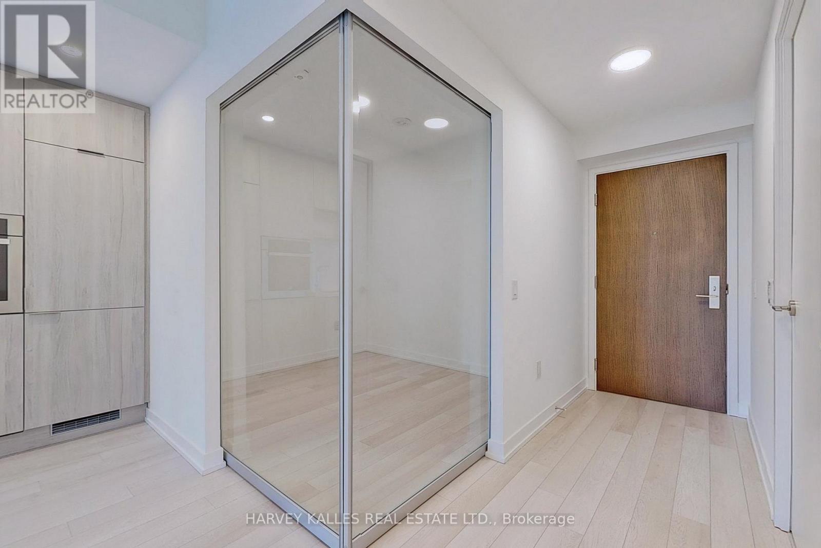 1410 - 39 Roehampton Avenue, Toronto, Ontario M4P 1P9 - Photo 3 - C12635982