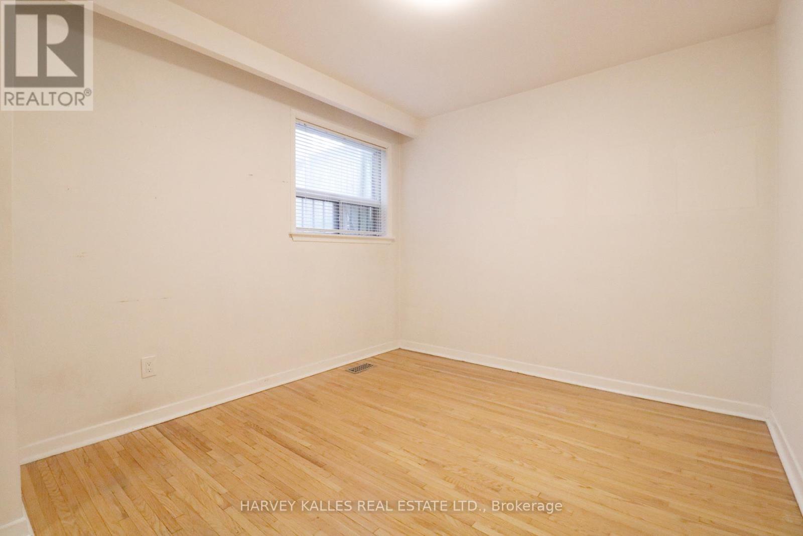 Main - 866 Davenport Road, Toronto, Ontario M6G 2B6 - Photo 11 - C12649532