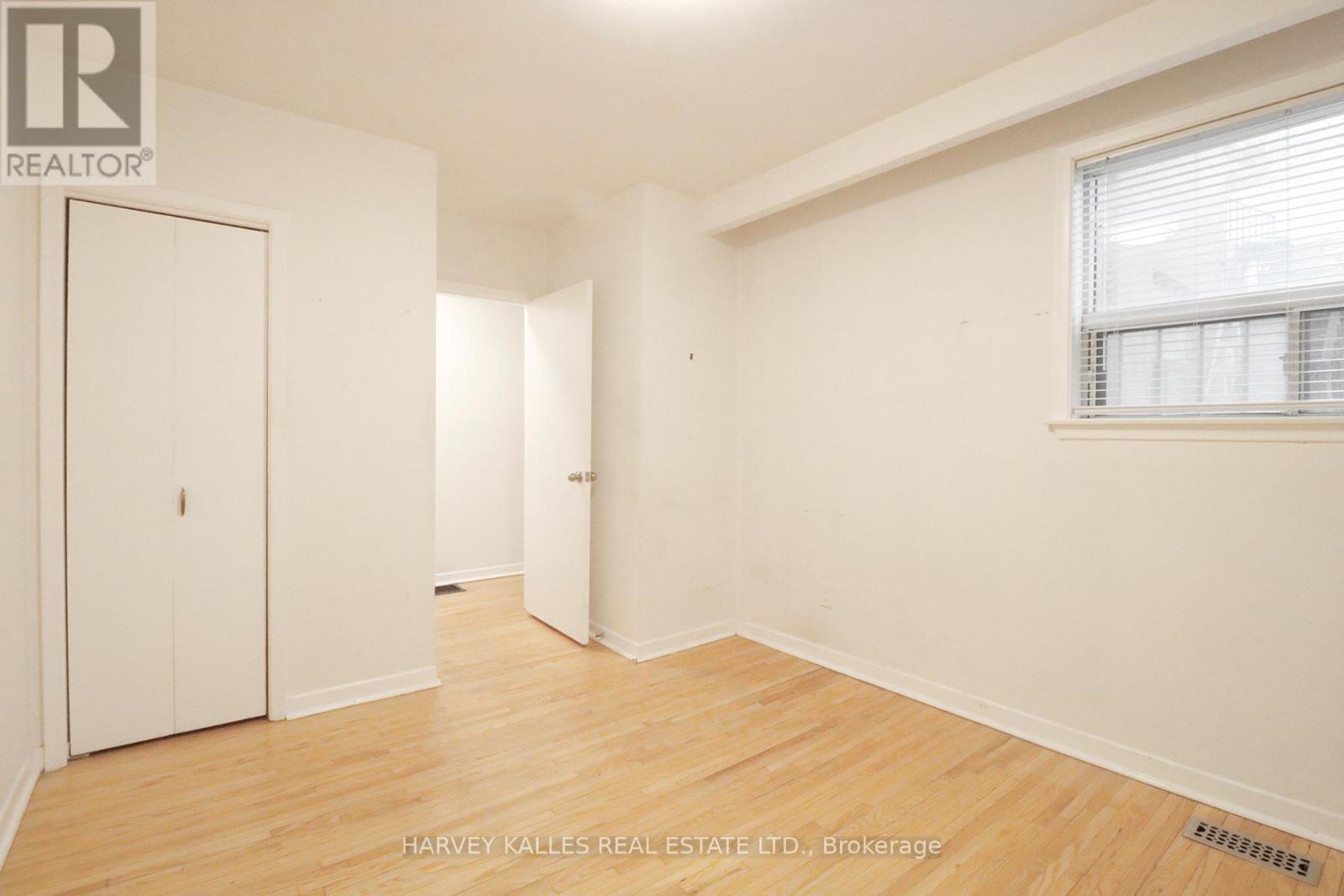 Main - 866 Davenport Road, Toronto, Ontario M6G 2B6 - Photo 8 - C12649532