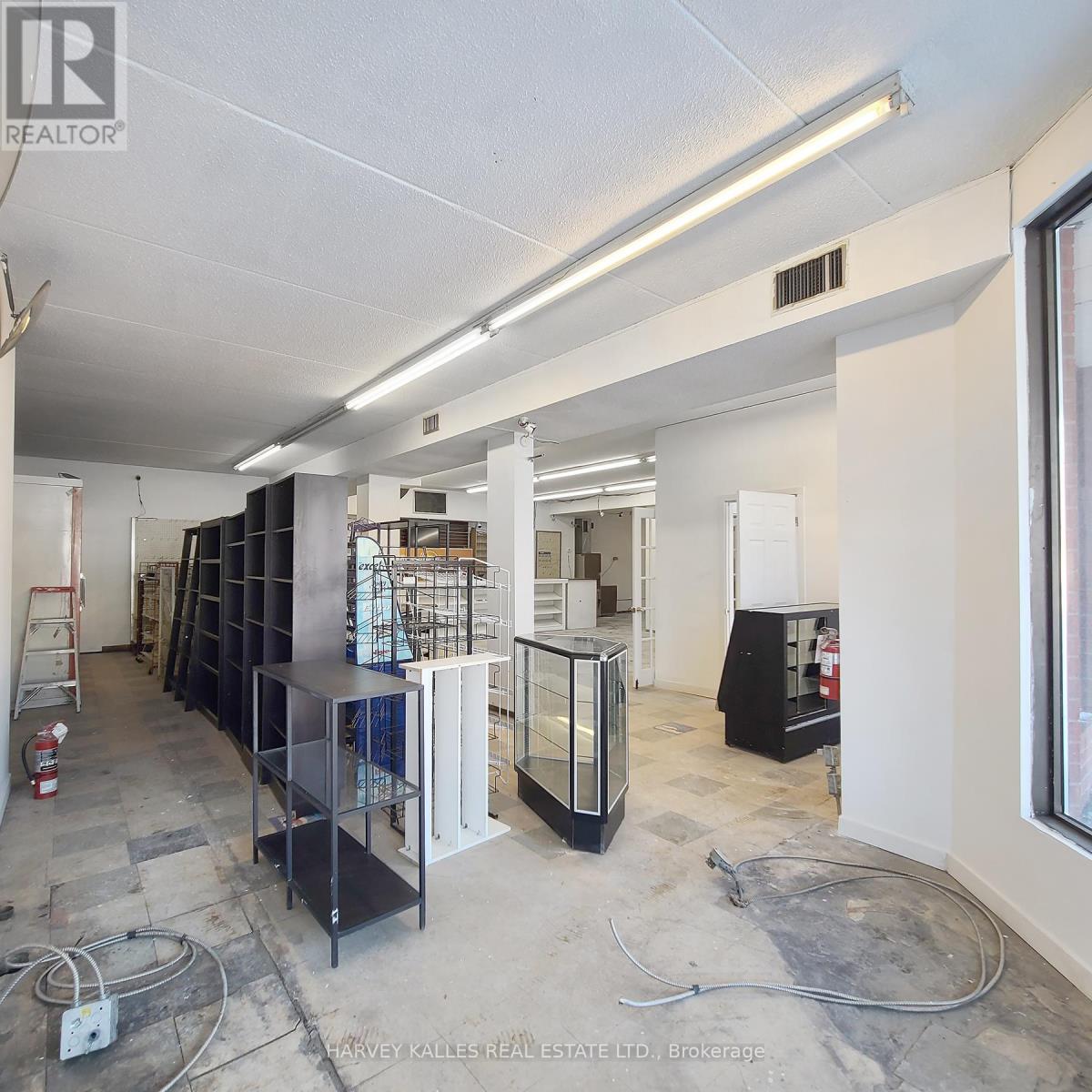 3829 Lake Shore Boulevard W, Toronto, Ontario M8W 1R3 - Photo 14 - W12650536