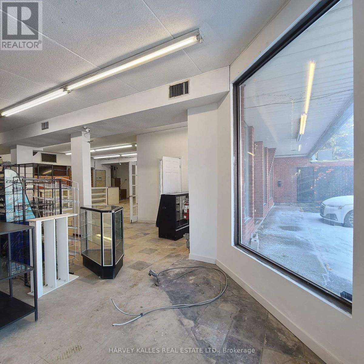 3829 Lake Shore Boulevard W, Toronto, Ontario M8W 1R3 - Photo 15 - W12650536