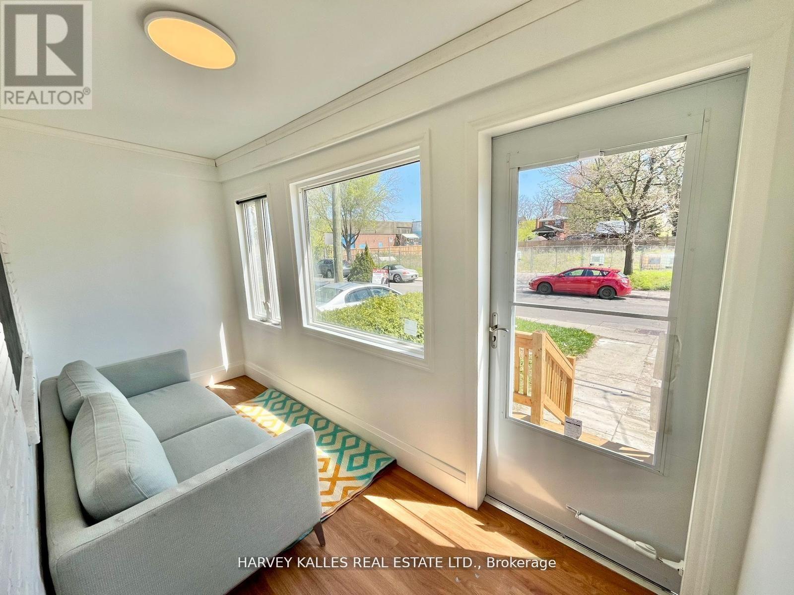 Room - 26 Leyton Avenue, Toronto, Ontario M1L 3T4 - Photo 10 - E12650928