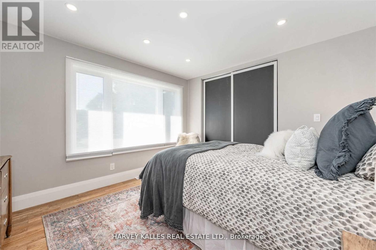 Room - 26 Leyton Avenue, Toronto, Ontario M1L 3T4 - Photo 2 - E12650928