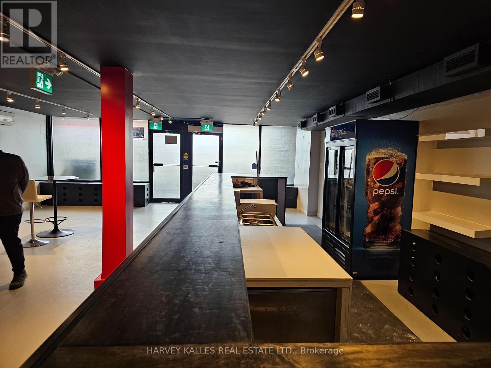 Ground - 2058 Dufferin Street, Toronto, Ontario M6E 3R6 - Photo 3 - W12652832