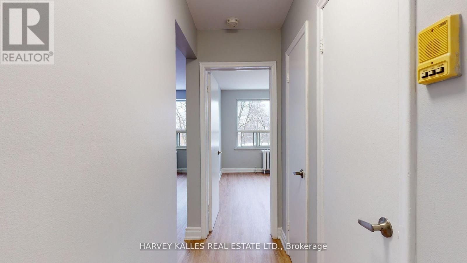 108 - 31 Clearview Heights, Toronto, Ontario M6M 2A2 - Photo 9 - W12653422