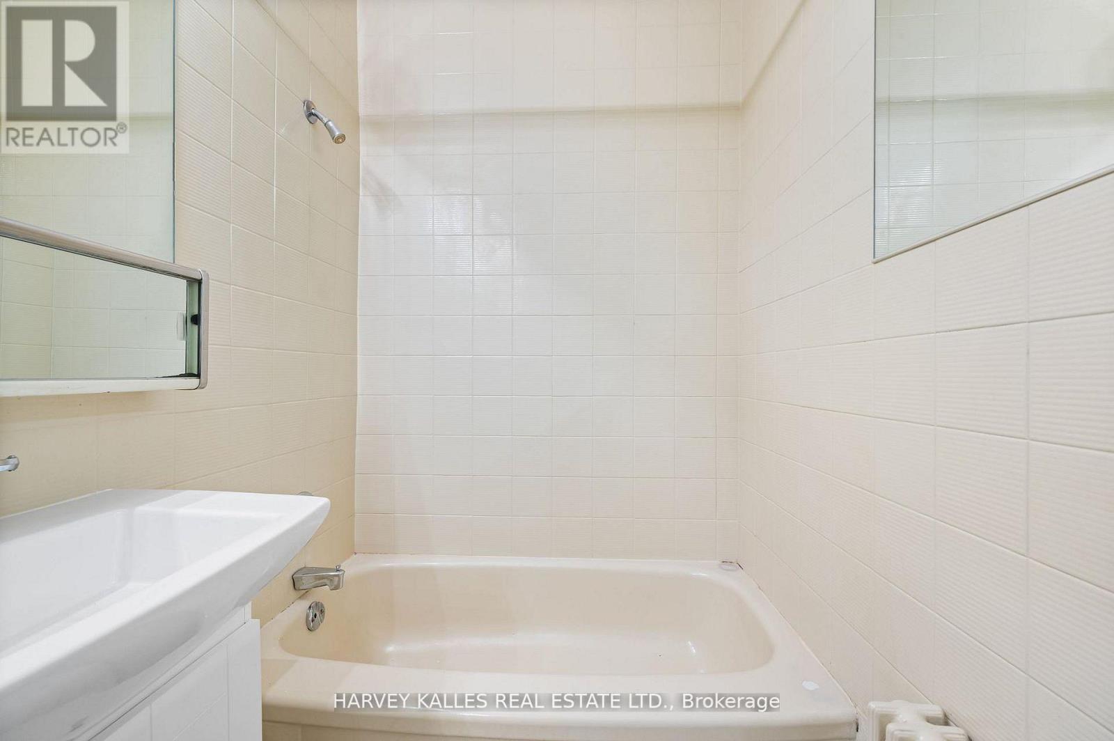 706 - 78 Warren Road, Toronto, Ontario M4V 2R6 - Photo 19 - C12660956