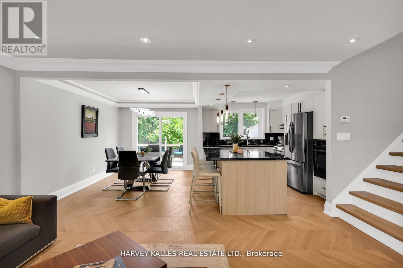 16 Wedgeport Place, Toronto, Ontario M2N 4B4 - Photo 2 - C12661412