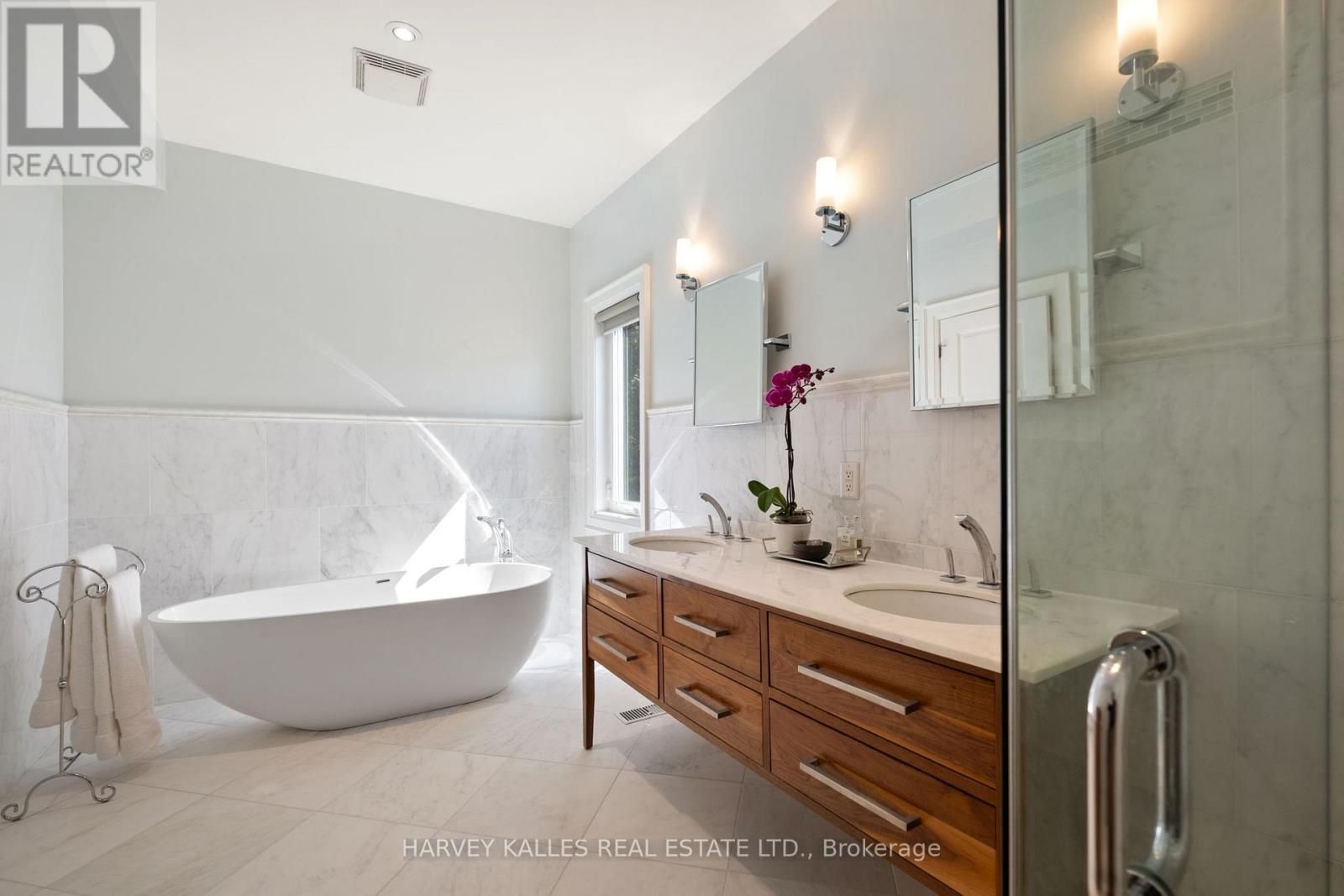 487 Spadina Road, Toronto, Ontario M5P 2W6 - Photo 22 - C12661892