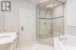 330 Elm Road, Toronto, Ontario M5H 3V4 - Photo 18 - C12663726