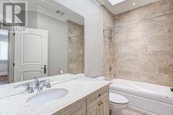 330 Elm Road, Toronto, Ontario M5H 3V4 - Photo 22 - C12663726