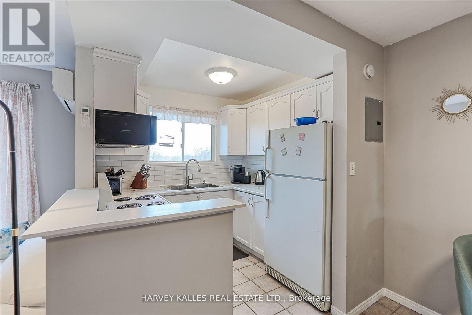 45 - 2373 King Street E, Hamilton, Ontario L8K 1X9 - Photo 13 - X12665218