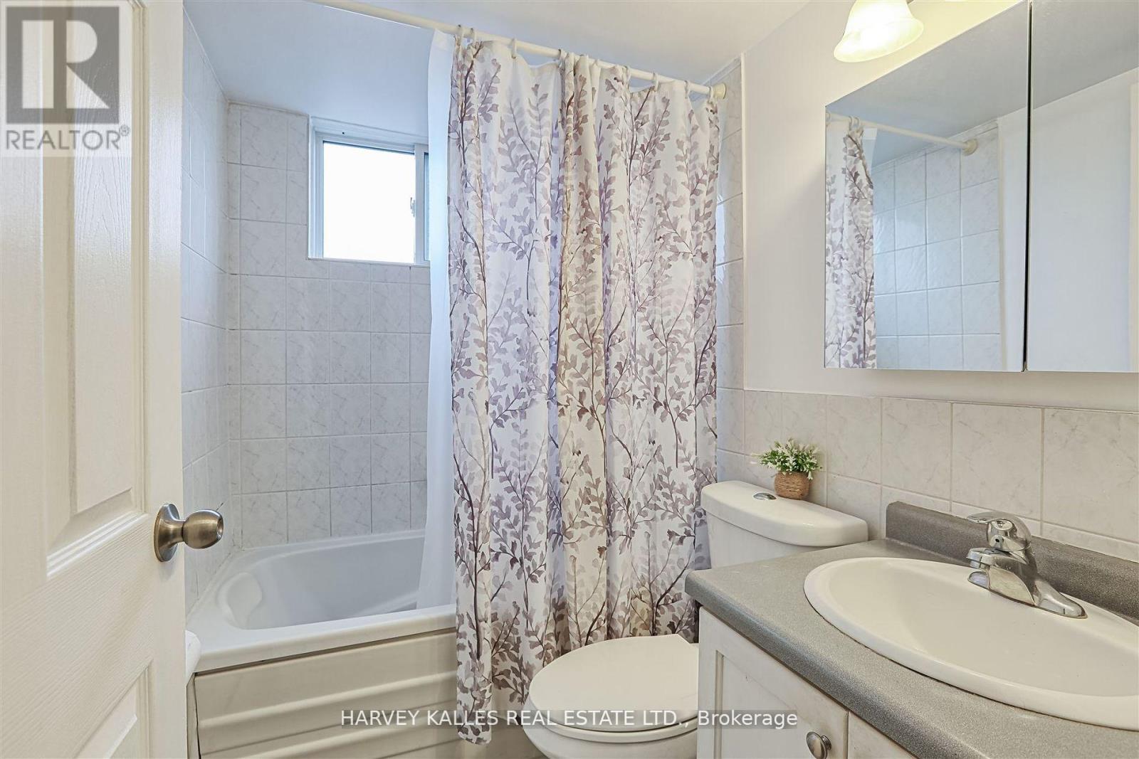 45 - 2373 King Street E, Hamilton, Ontario L8K 1X9 - Photo 20 - X12665218