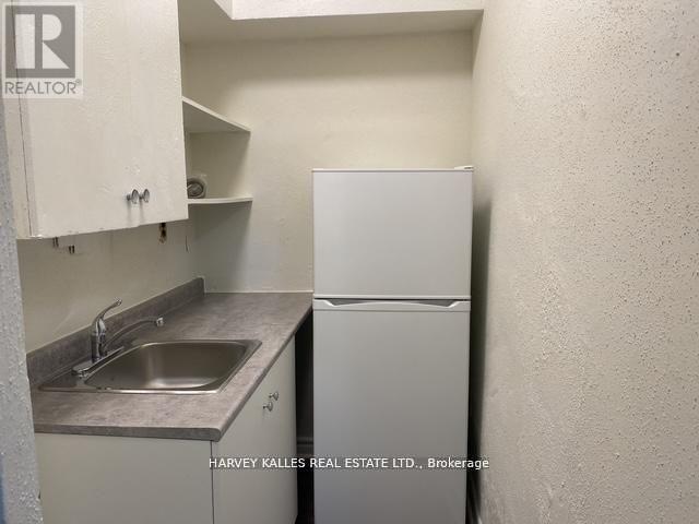 B2 - 1582 Bathurst Street, Toronto, Ontario  M5P 3H3 - Photo 5 - C12665402