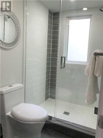 2 - 160 Lansdowne Avenue, Toronto, Ontario M6K 2V9 - Photo 7 - W12667990