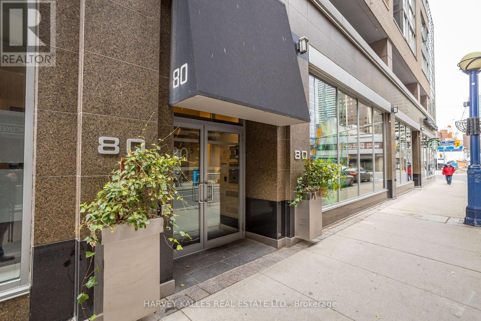 703 - 80 Cumberland Street, Toronto, Ontario M5R 3V1 - Photo 2 - C12672376