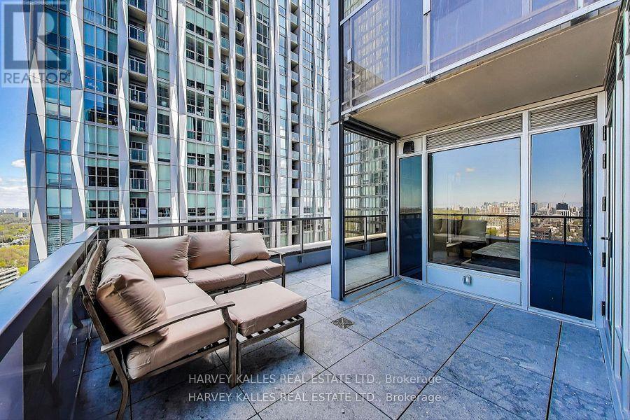 2405 - 11 Yorkville Avenue, Toronto, Ontario  M4W 0B7 - Photo 10 - C12675694