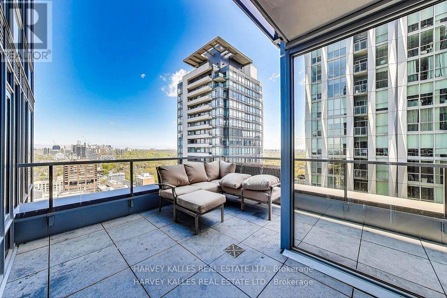 2405 - 11 Yorkville Avenue, Toronto, Ontario  M4W 0B7 - Photo 12 - C12675694