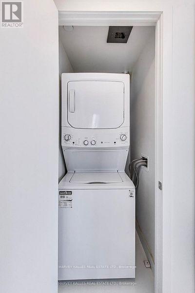 2405 - 11 Yorkville Avenue, Toronto, Ontario  M4W 0B7 - Photo 30 - C12675694