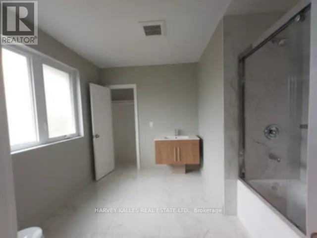 Main - 32 Santa Barbara Road, Toronto, Ontario M2N 2C2 - Photo 4 - C12675762