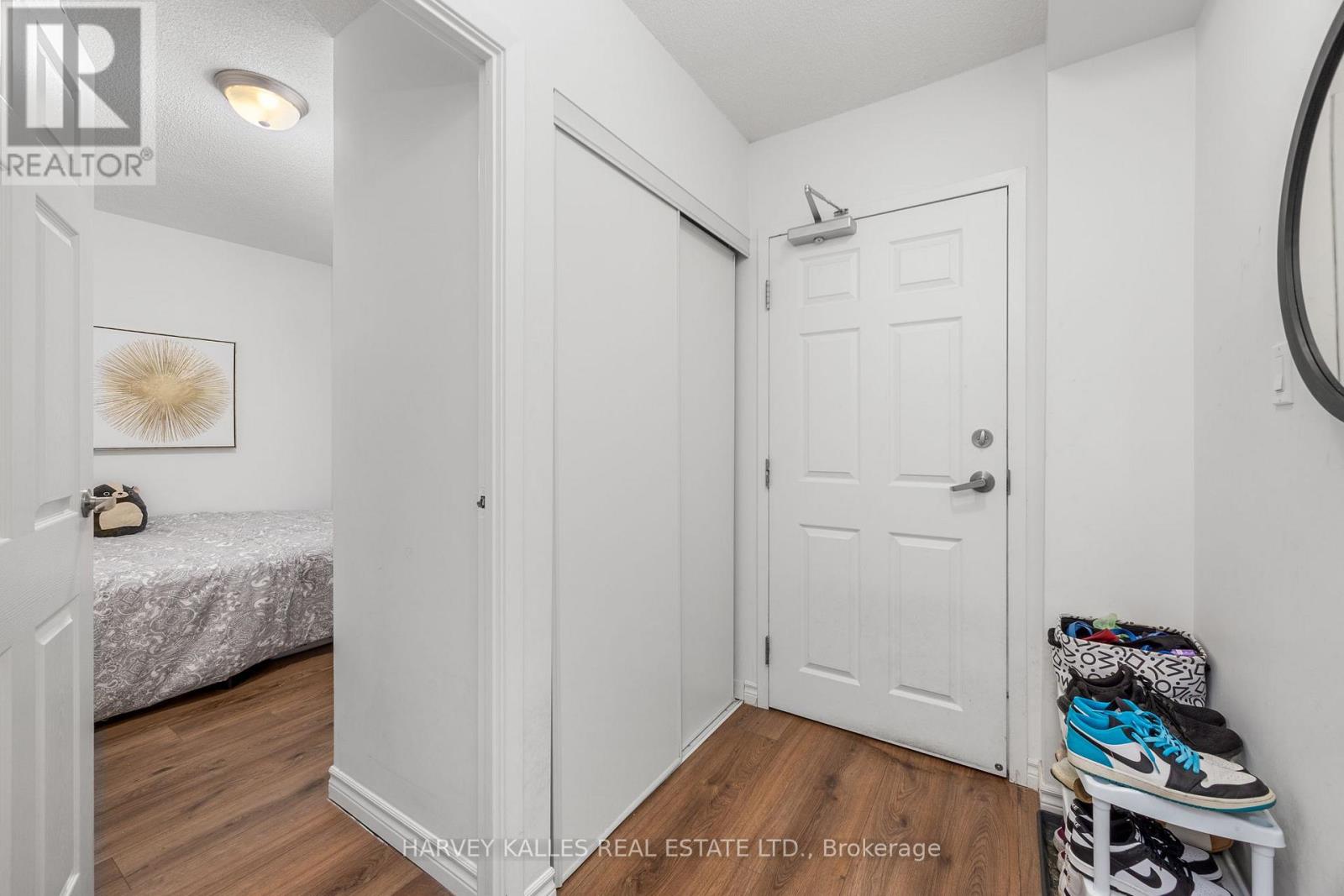 212 - 15 Maplewood Avenue, Toronto, Ontario  M6C 4B4 - Photo 11 - C12678678