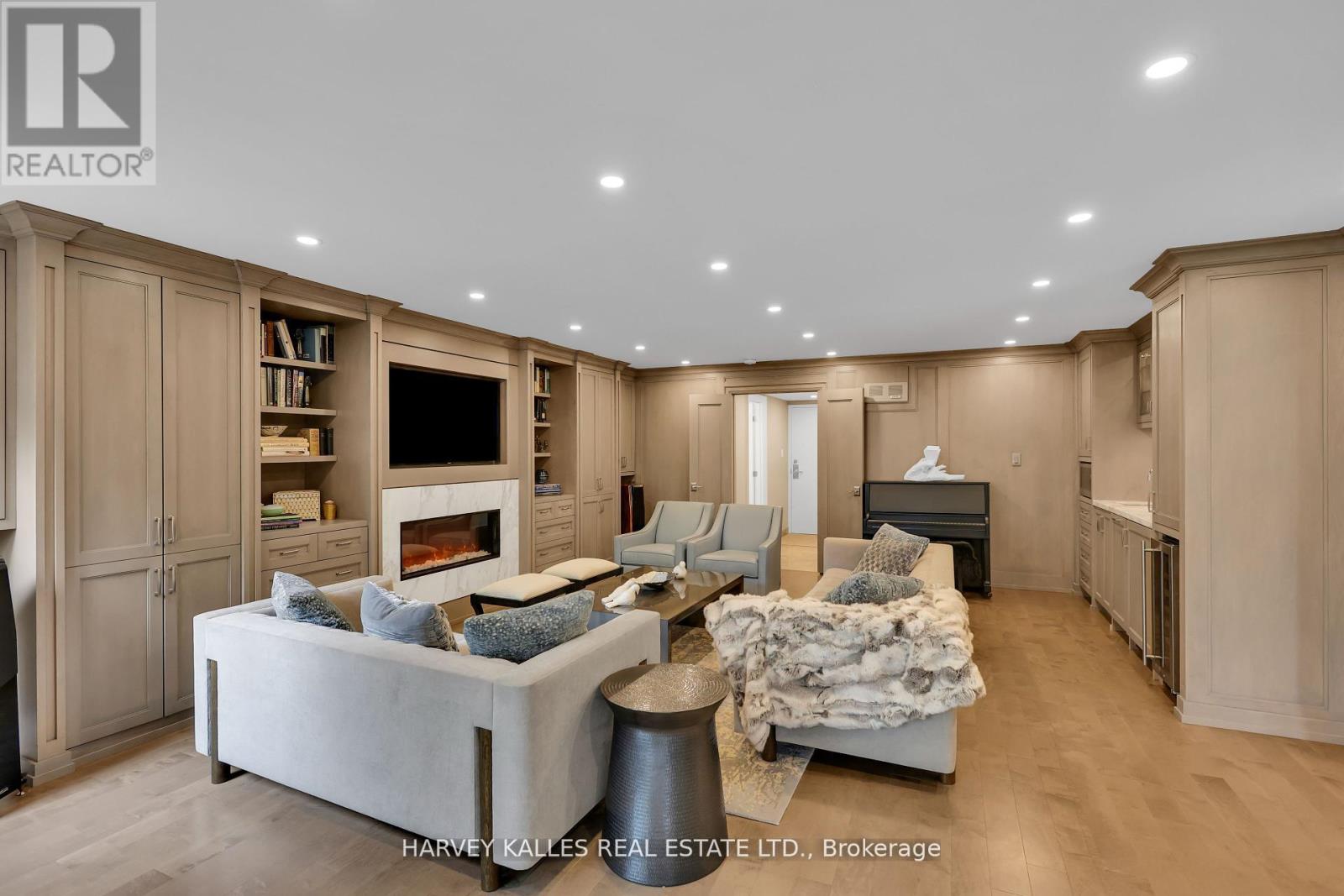 324-325 - 40 Sylvan Valley Way, Toronto, Ontario  M5M 4M3 - Photo 15 - C12679952