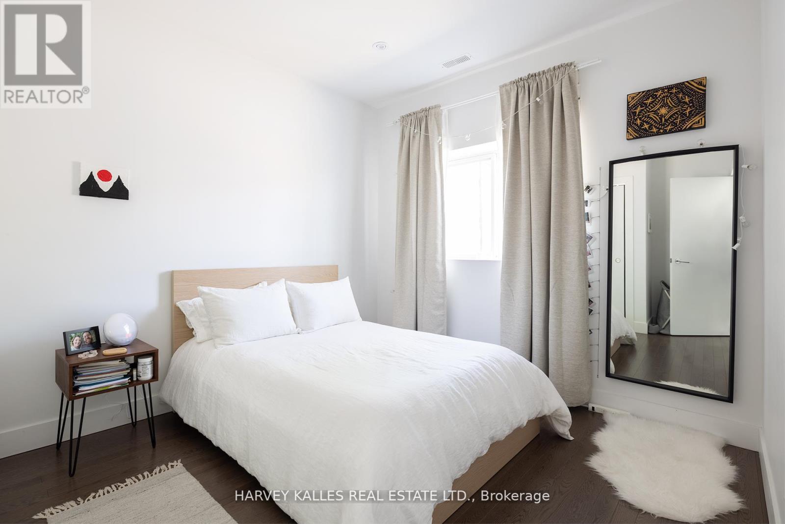 101 - 2076 Dundas Street W, Toronto, Ontario  M6R 1W9 - Photo 6 - W12682210