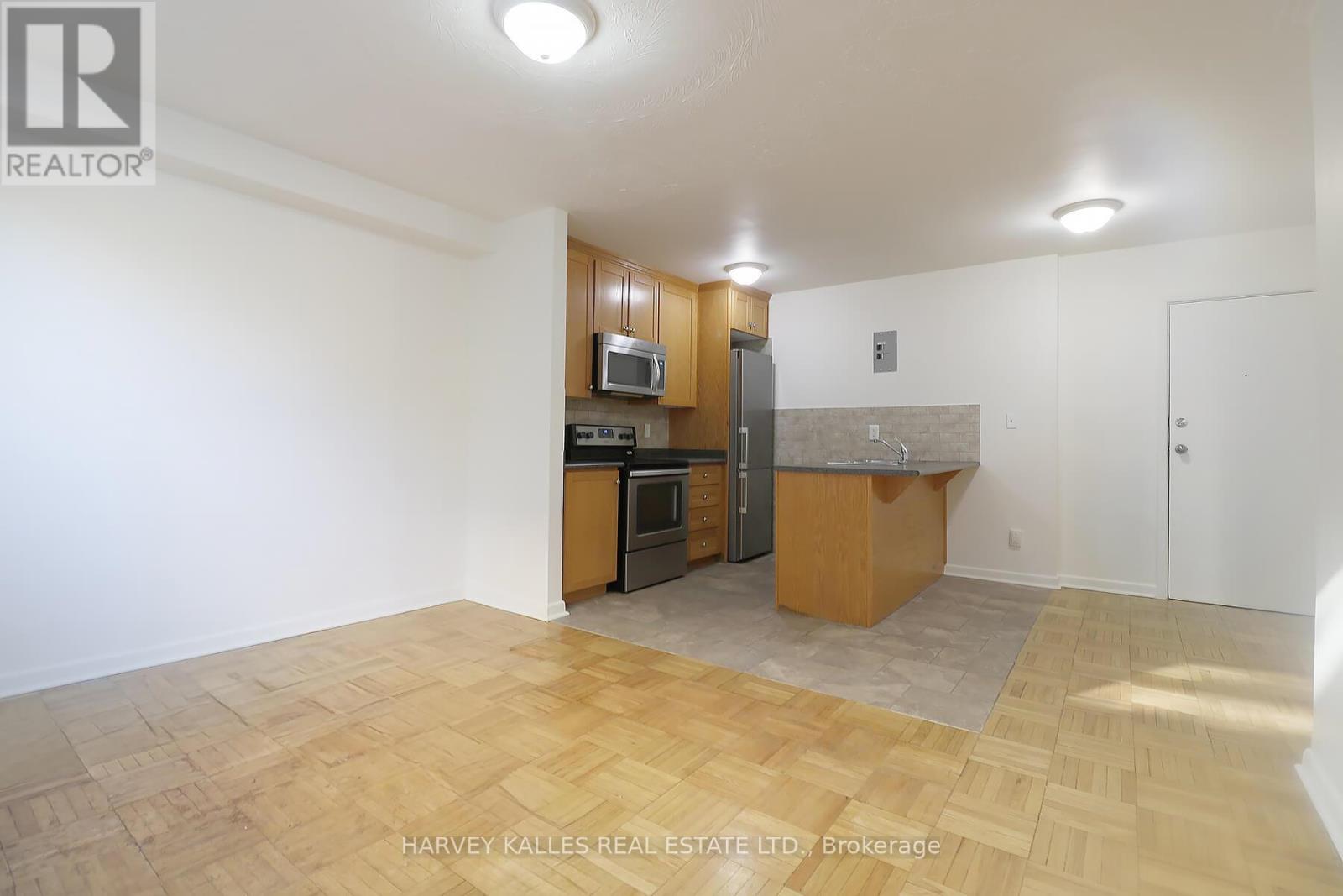 108 - 500 Gilbert Avenue, Toronto, Ontario  M6E 4X5 - Photo 5 - W12682962