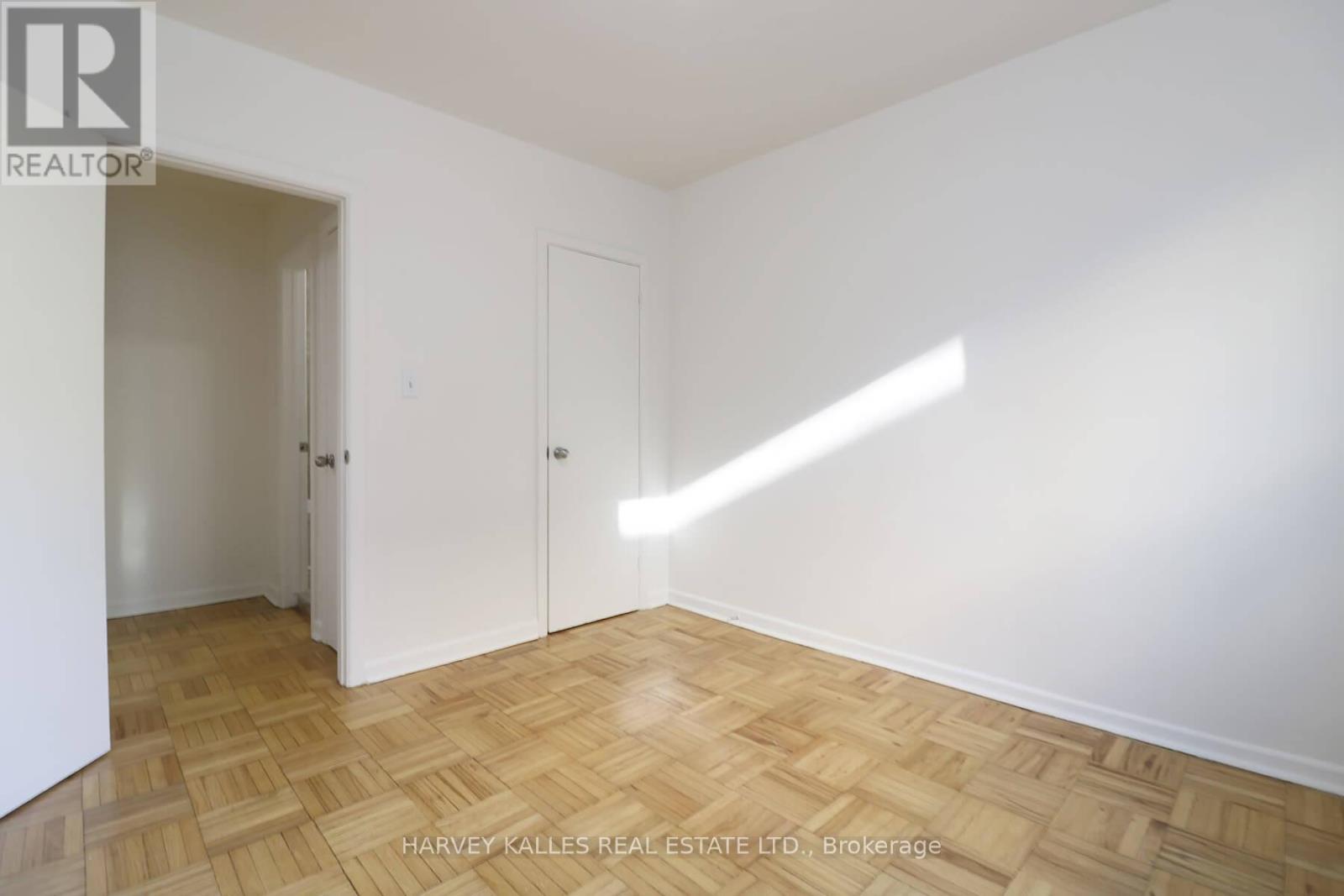 108 - 500 Gilbert Avenue, Toronto, Ontario  M6E 4X5 - Photo 9 - W12682962