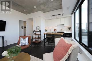 904 - 2720 Dundas Street W, Toronto, Ontario  M6P 0C3 - Photo 14 - W12684024