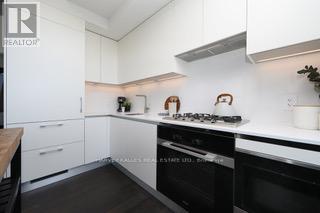 904 - 2720 Dundas Street W, Toronto, Ontario  M6P 0C3 - Photo 21 - W12684024