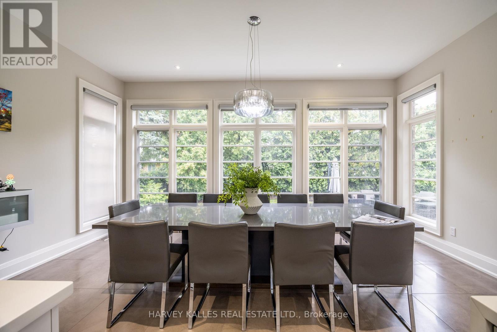 14 Sulgrave Crescent, Toronto, Ontario  M2L 1W6 - Photo 15 - C12685784