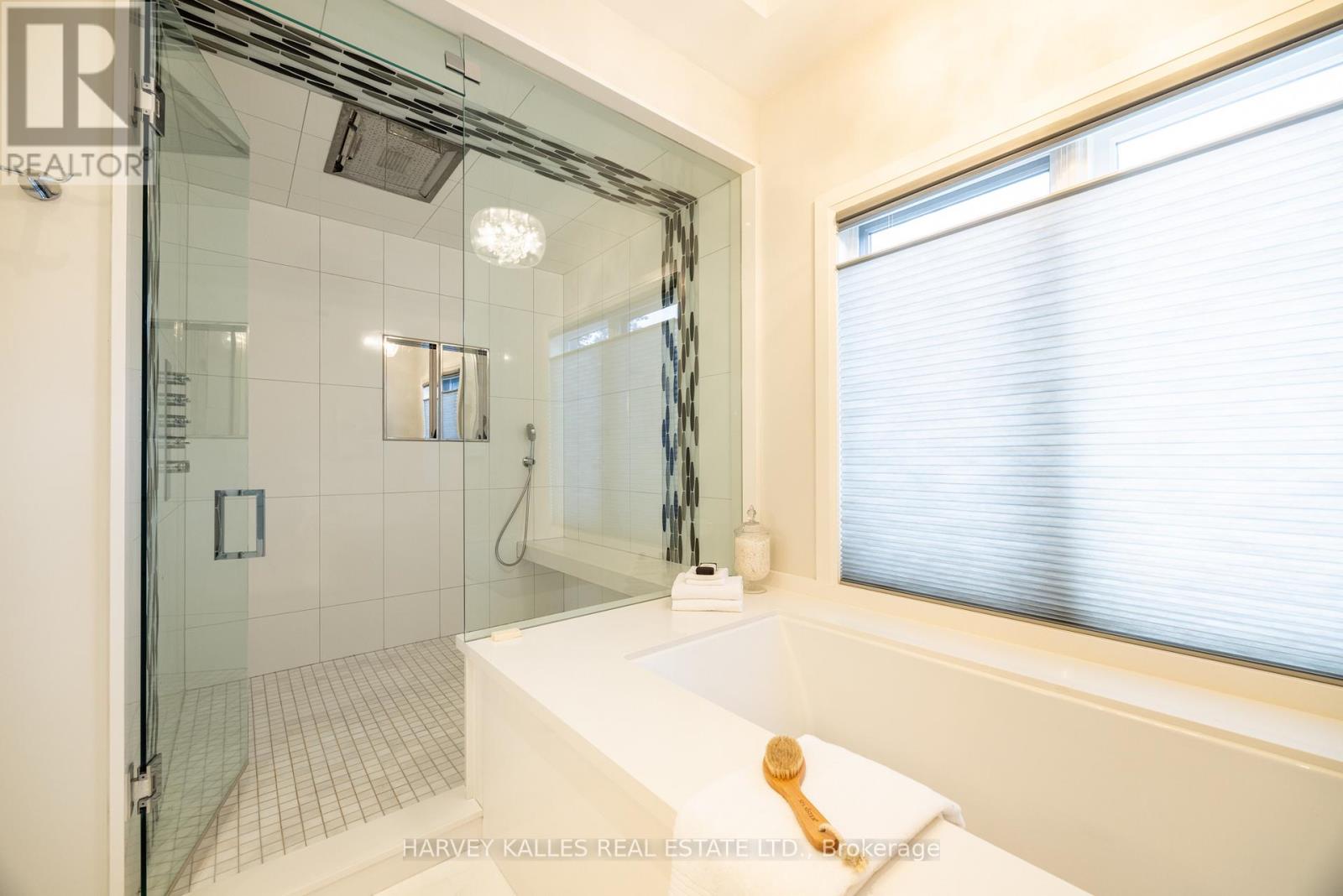 14 Sulgrave Crescent, Toronto, Ontario  M2L 1W6 - Photo 28 - C12685784