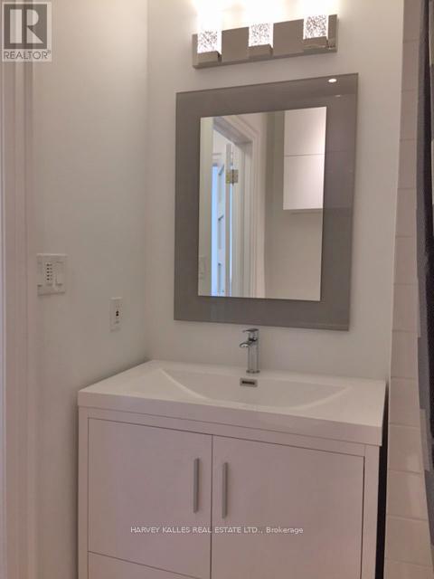 1 - 734 St Clair Avenue W, Toronto, Ontario  M6E 3H3 - Photo 11 - C12689572