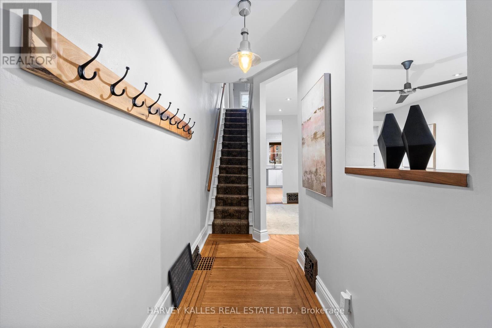 207 Stanley Avenue, Hamilton, Ontario  L8P 2L5 - Photo 7 - X12699428