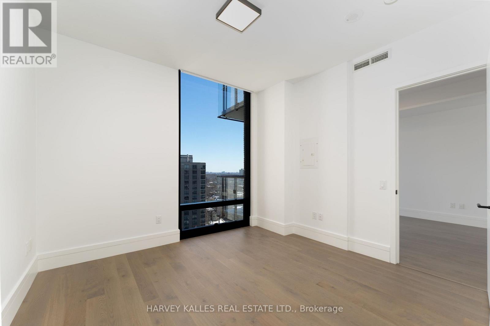 1505 - 215 Lonsdale Road, Toronto, Ontario M4V 1W7 - Photo 5 - C12702872