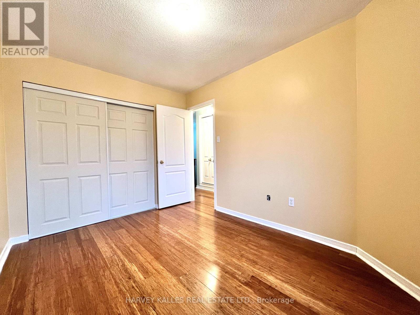 55 Native Landing, Brampton, Ontario  L6X 5A7 - Photo 11 - W12703206