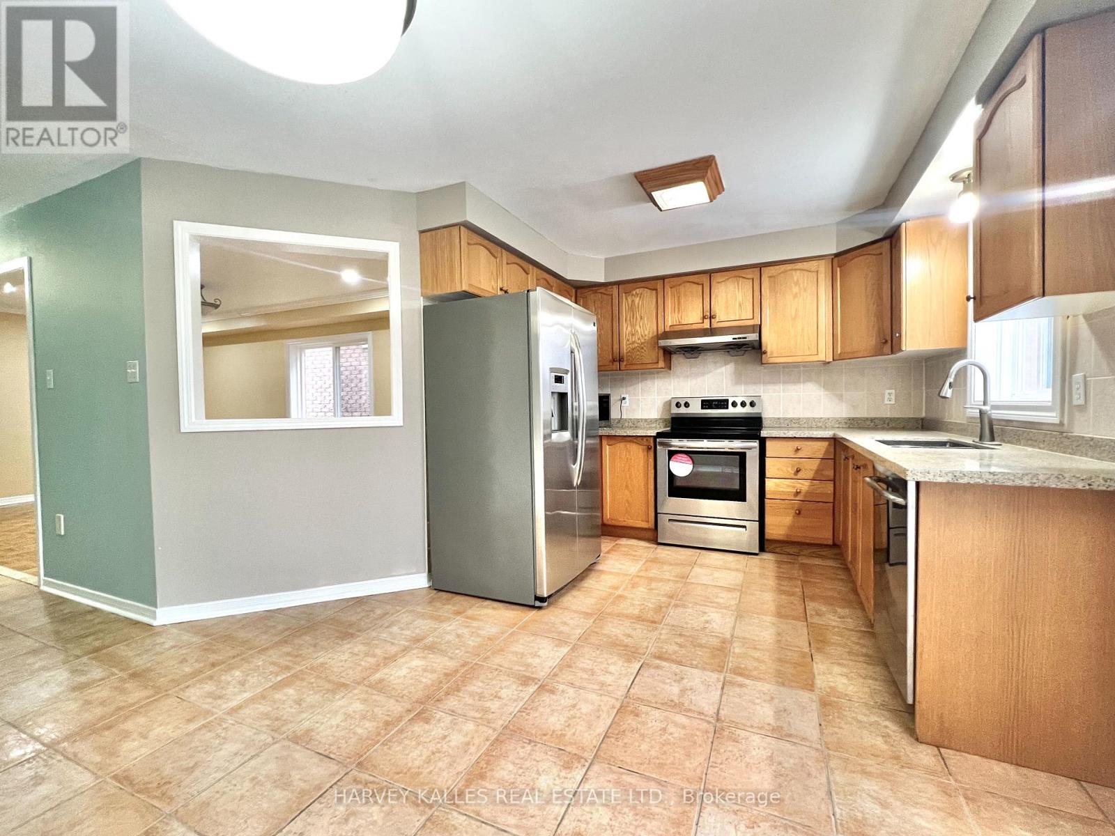 55 Native Landing, Brampton, Ontario  L6X 5A7 - Photo 7 - W12703206